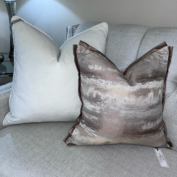 1-NWT CELEBRITY HOME MARBLED DECORATIVE PILLOWS (Read description for details) - Picture 7 of 17